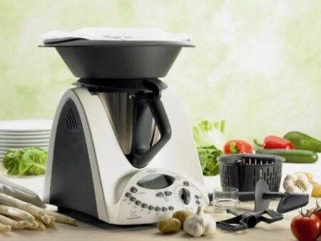 Vorwerk thermomix tm31 + livre - cuisine au thermomix (larousse) + livre - desserts gourmands au thermomix (larousse)