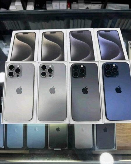 Lots de téléphones Iphones 16 pro max