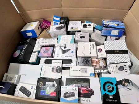 Stock d'électronique en provenance de Amazon