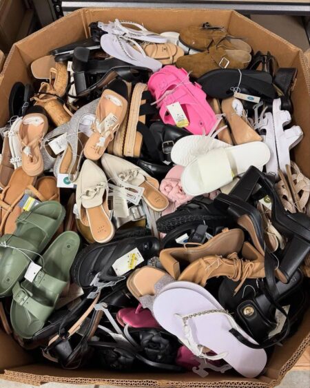 LIQUIDATION DE CHAUSSURES D'ÉTÉ POUR FEMMES